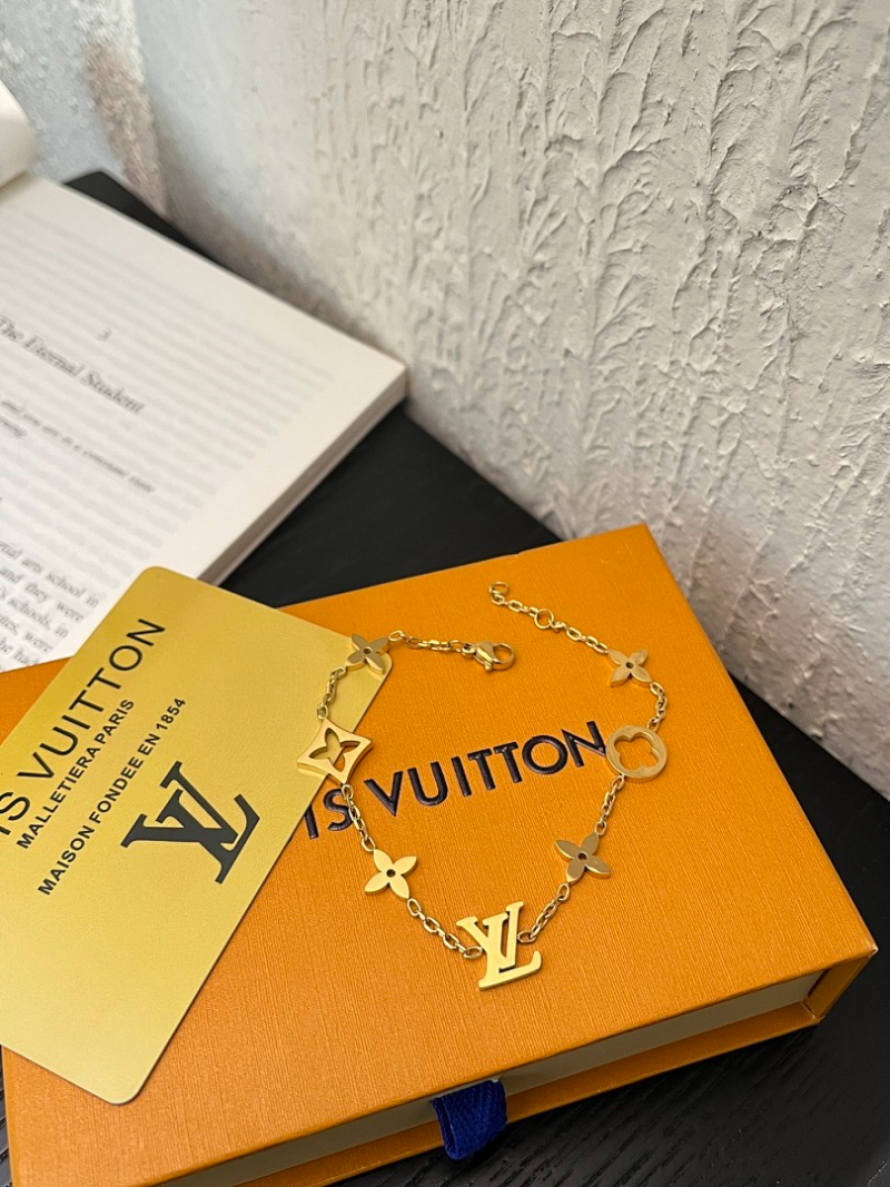 L228 Women's Titanium Steel Bracelet Jewelry