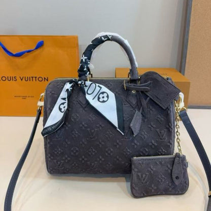 MLP09   New casual versatile 30 * 17 * 21cm pillow bag