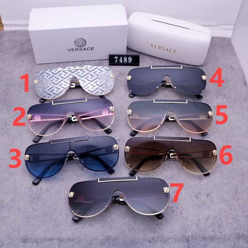 7489 Sunglasses with box