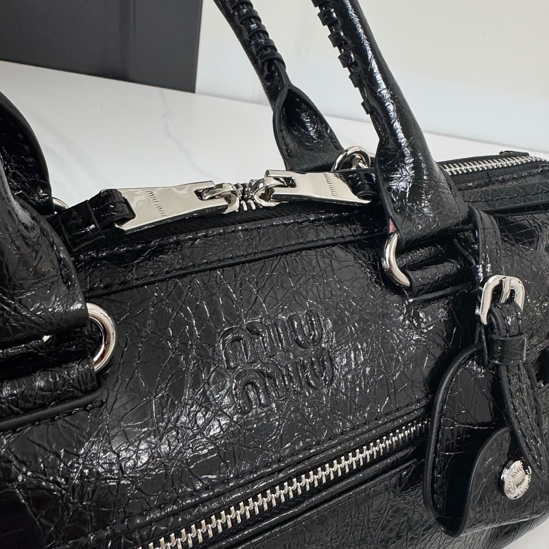 LMP31 bag 30 X15 X10 cm travel bag
