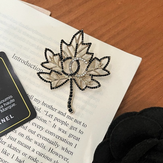 D197  Women's new fashionable brooch jewelry