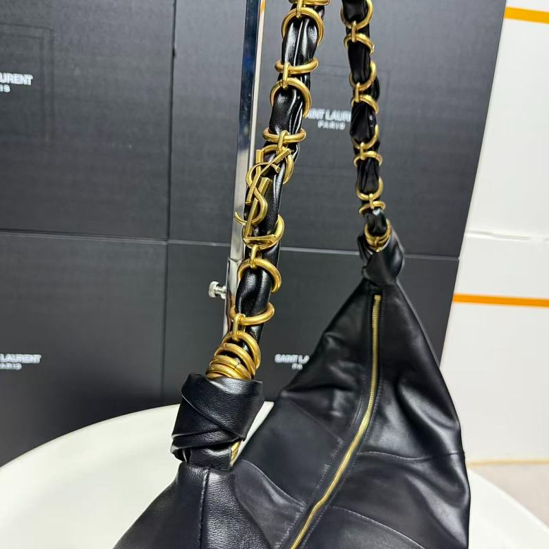 LYP77  bag 23x28x4cm Shoulder bags
