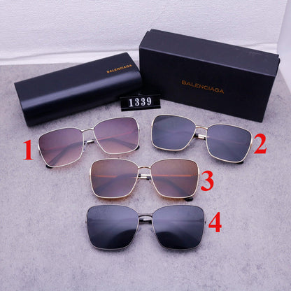 1339   Sunglasses with box