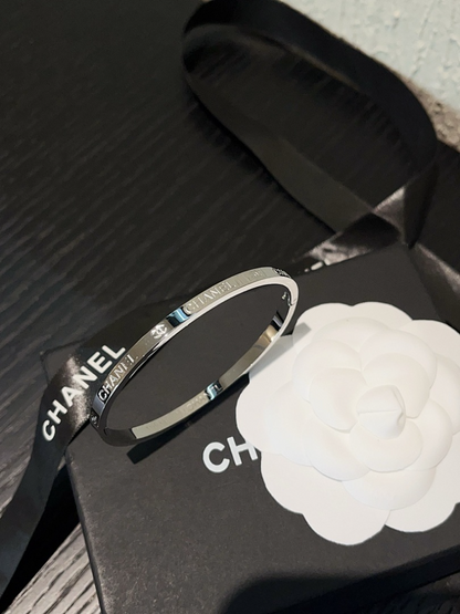 S499  Women's Titanium Steel Bracelet Jewelry