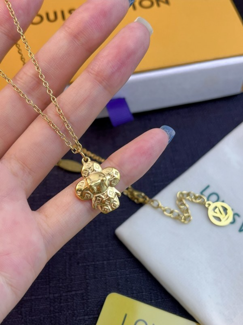 X703   Women's Titanium Steel Necklace Jewelry