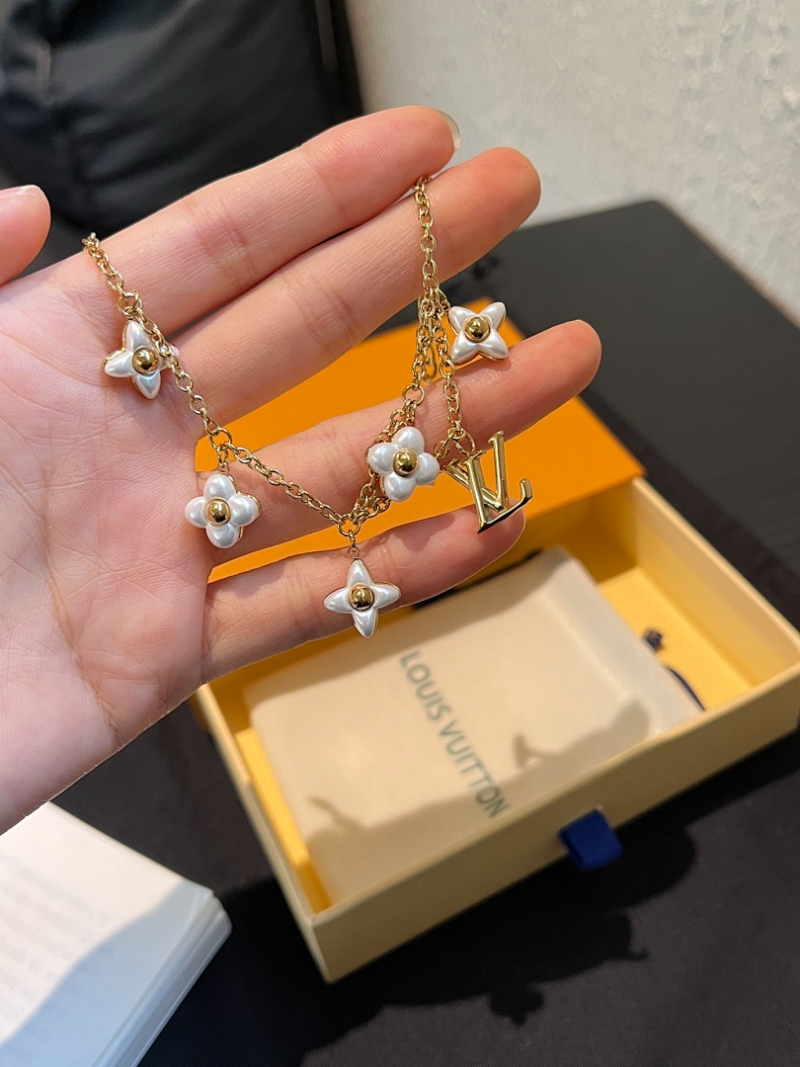 L220  Women's Titanium Steel Bracelet Jewelry