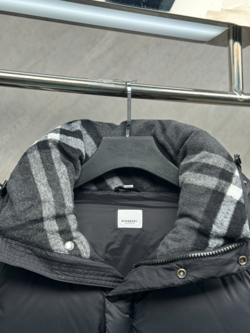 109765   New striped hooded sleeveless down jacket Top quliaty 1:1 clother