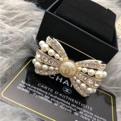 CHX30 Classic fashion women brooch gold-plated jewelry