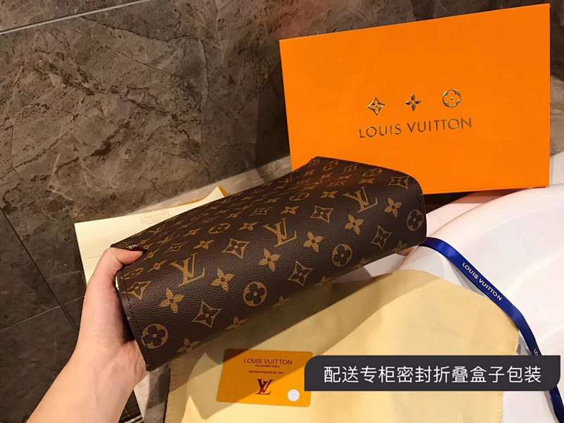 LVP49 Classic PVC Bag 26CM Bags