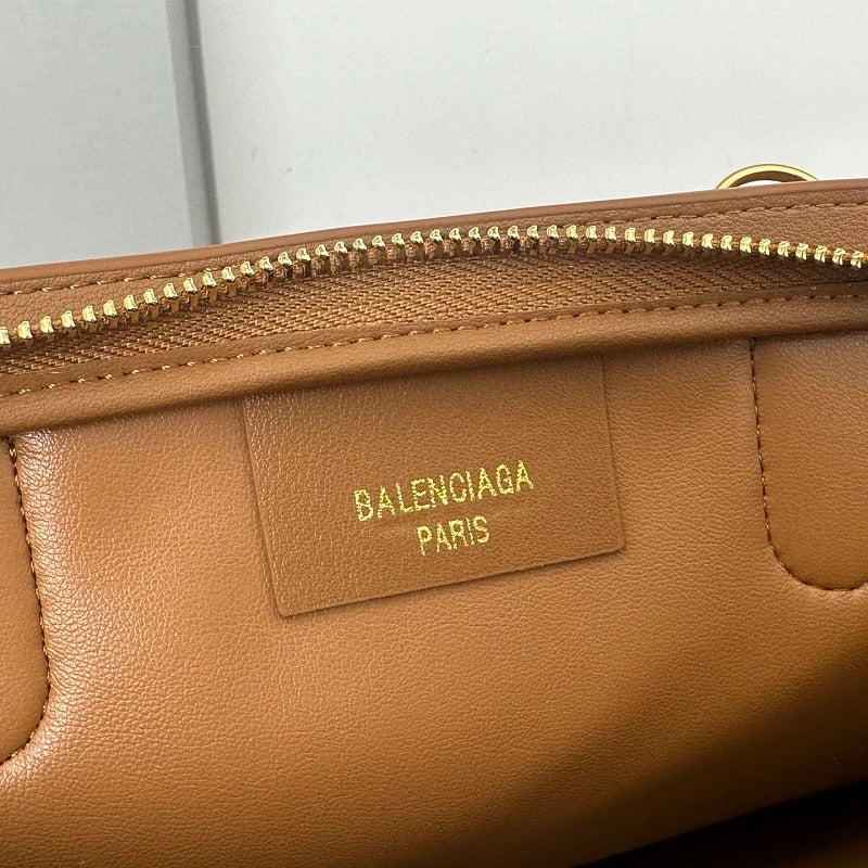 LBP17 bag 44-19-21cm Hand bag