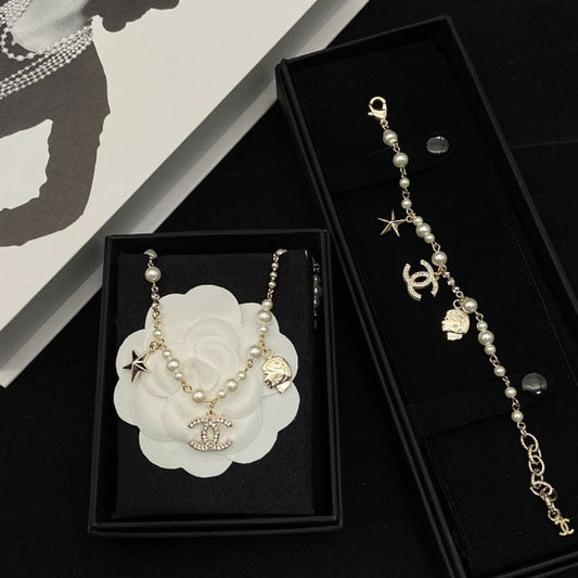 CHN124  Women's New Fashionable Head Star Double C Set Jewelry