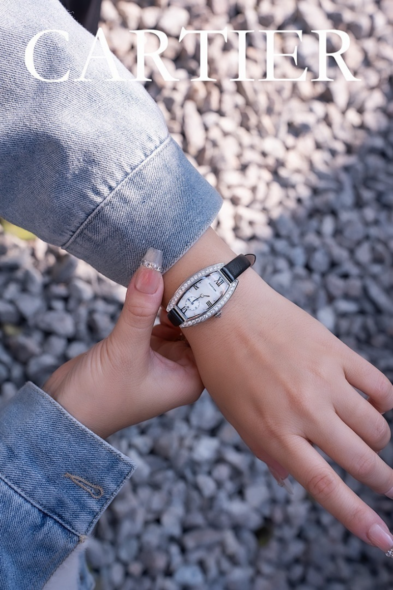 CW21  Women's Soft and Elegant 23mm X30mm Watch