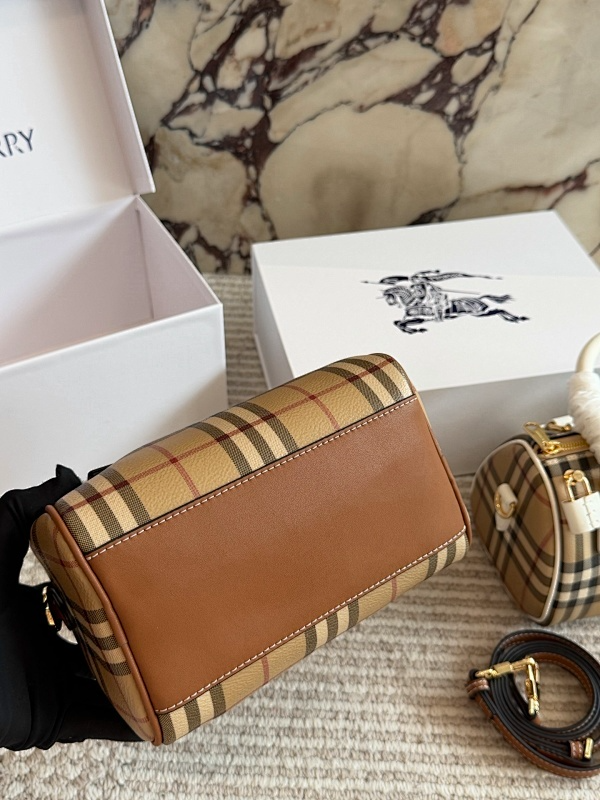 MBP7 bag 20CM Handbag