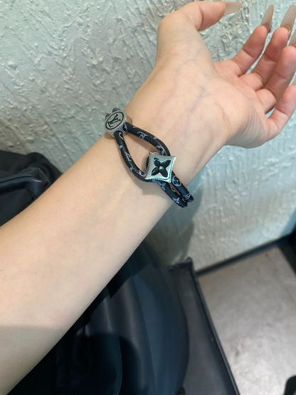 S477  Men's and women's universal titanium steel bracelet jewelry