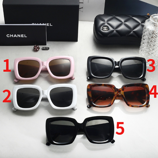 8853   Sunglasses with box