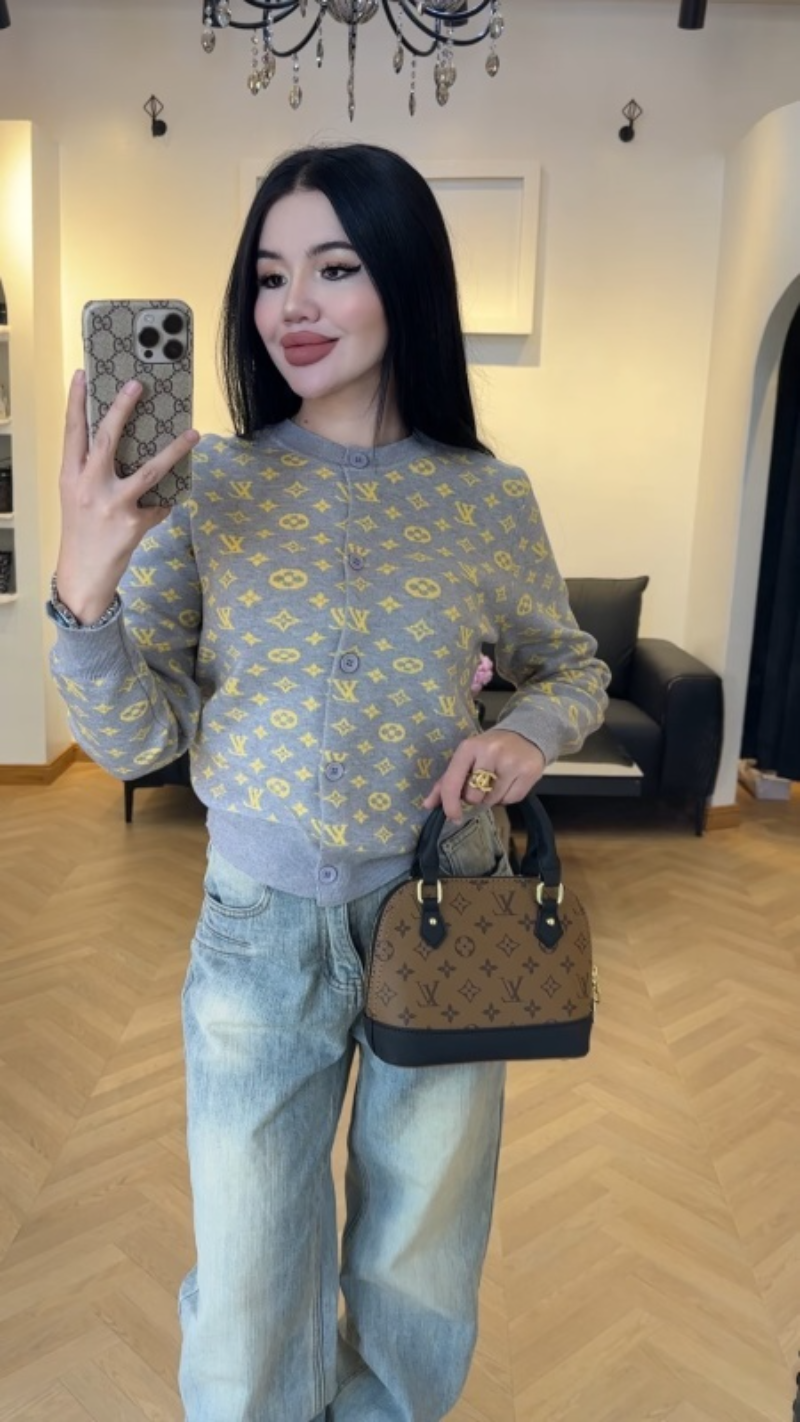 LVC034  New high-quality women's autumn and winter wool sweater cardigan clothing