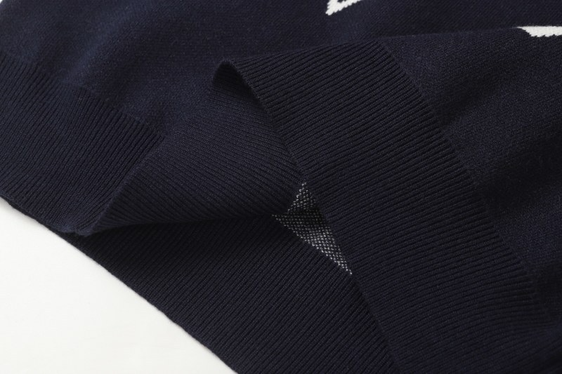 LVC031 New men's and women's autumn and winter cross towel embroidered pattern round neck wool knitted sweater clothing