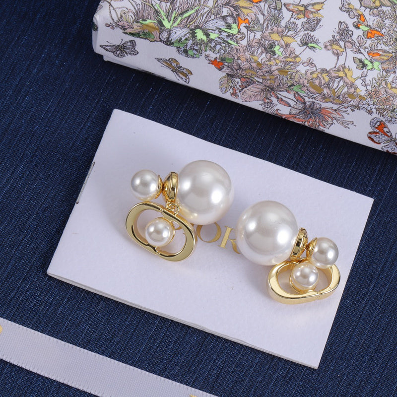 DIE29   Women's fashion alloy pearl earrings  Jewelry