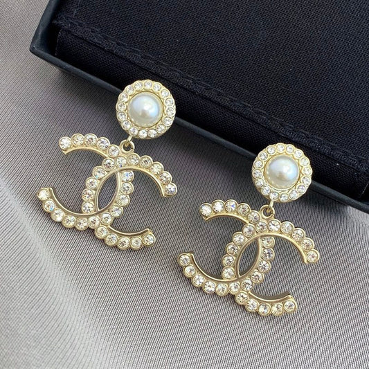 CHE126  Women's fashion crystal CC earrings  Jewelry