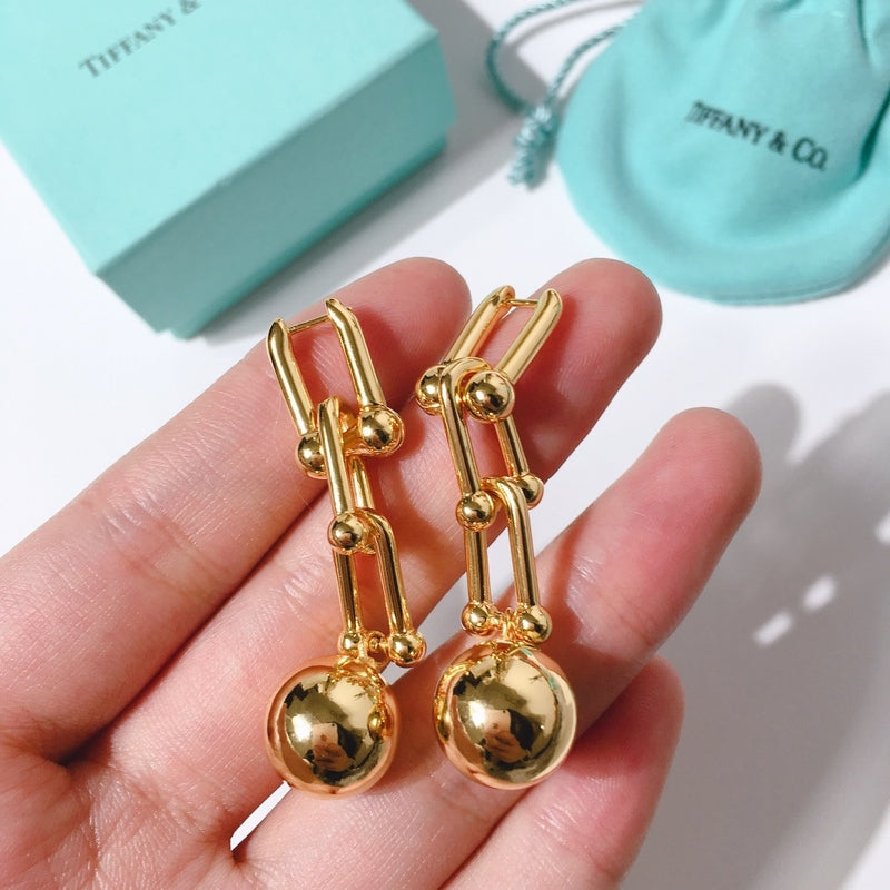 TE17  Ladies drop ball lock bamboo earrings   Jewelry