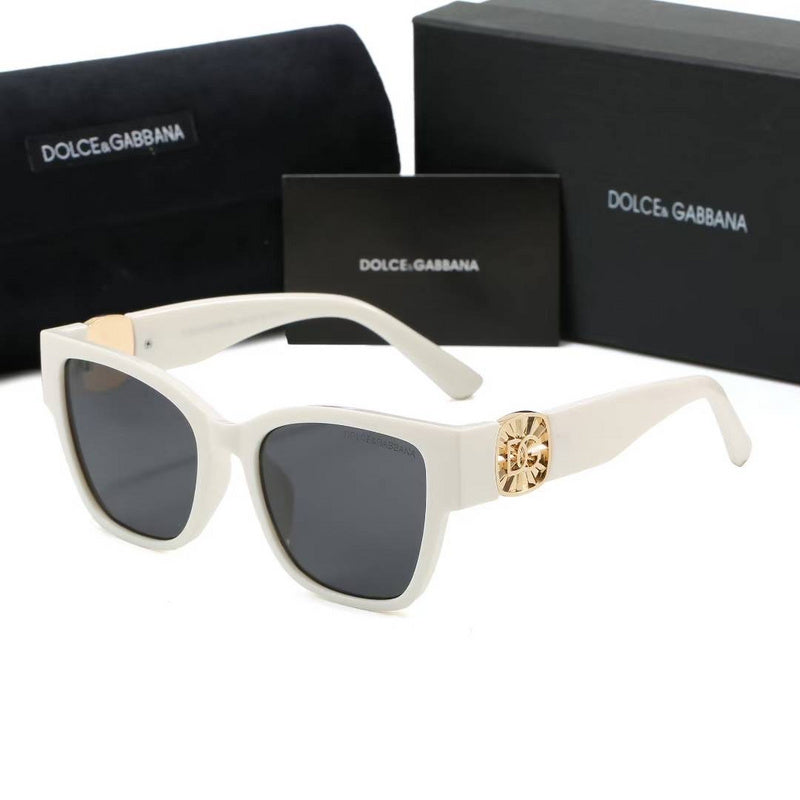 4470  Sunglasses with box