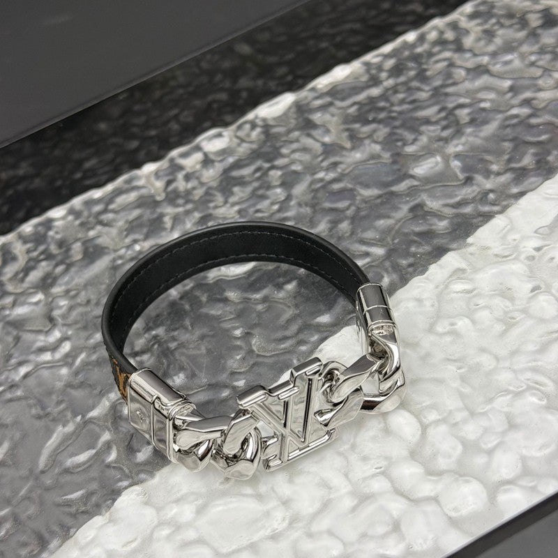 JK19 Leather bracelet Jewelry