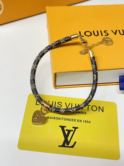 S447  Women's New Fashion Bracelet Jewelry