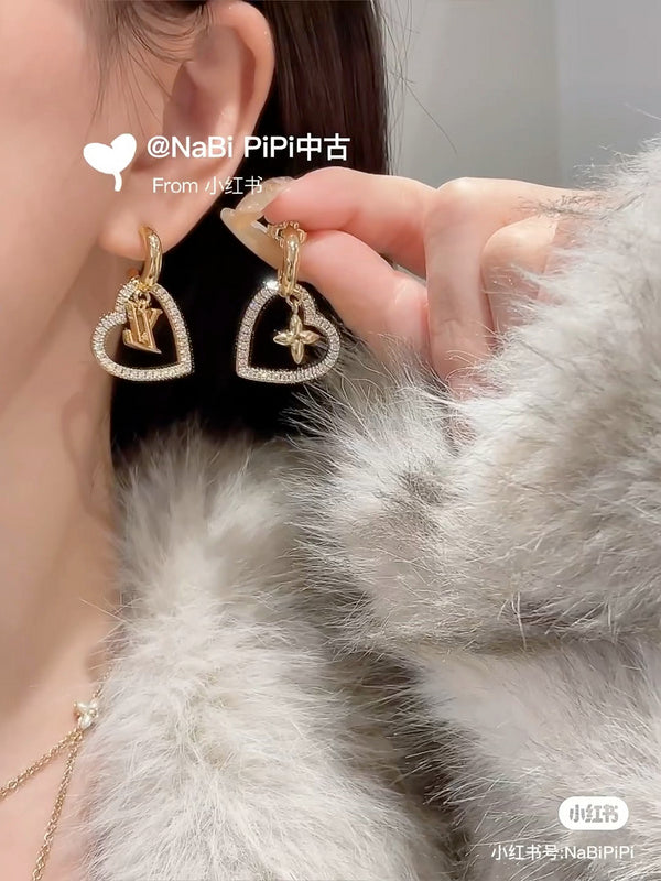 A1105  Women's new fashion stud earrings jewelry