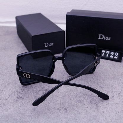 7722 Sunglasses with box