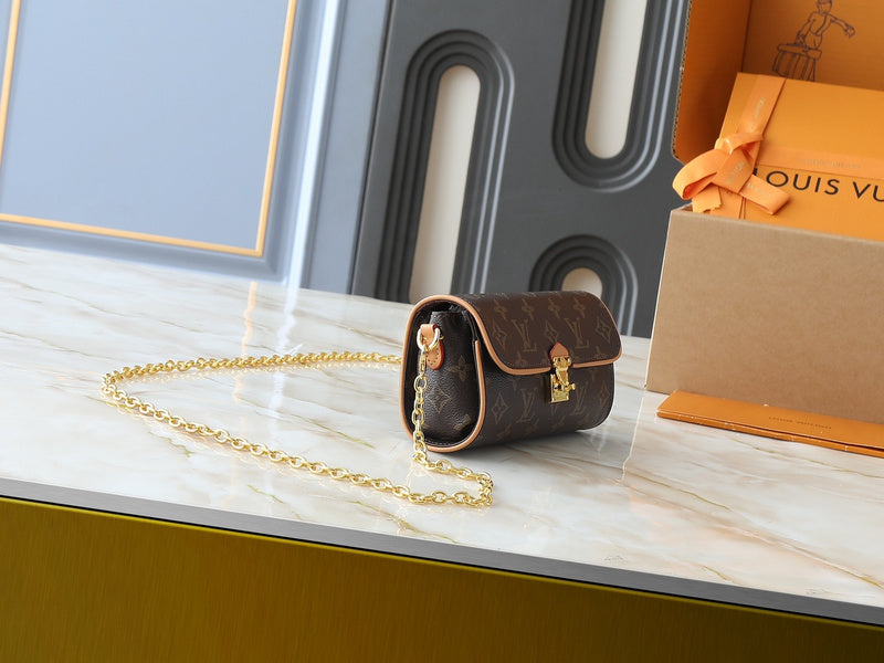 LLP218 Shoulder Bag 20.5-11-6CM Bags With Box