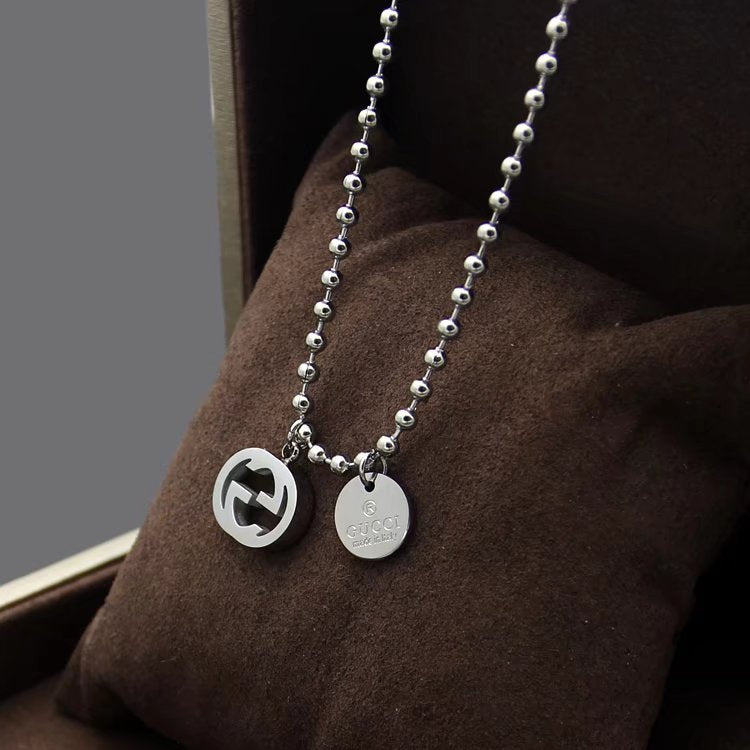 GN04    Letter Round Pendant Necklace Jewelry