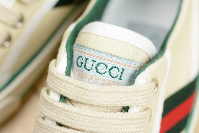 MGS17  Fashion women's and men's sneakers shoes 36-44