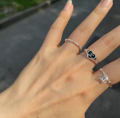 J106 Men's and women's heart-shaped rings  jewelry