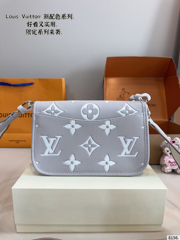 MLB08  French staff handbag 25 * 9 * 16cm with gift box