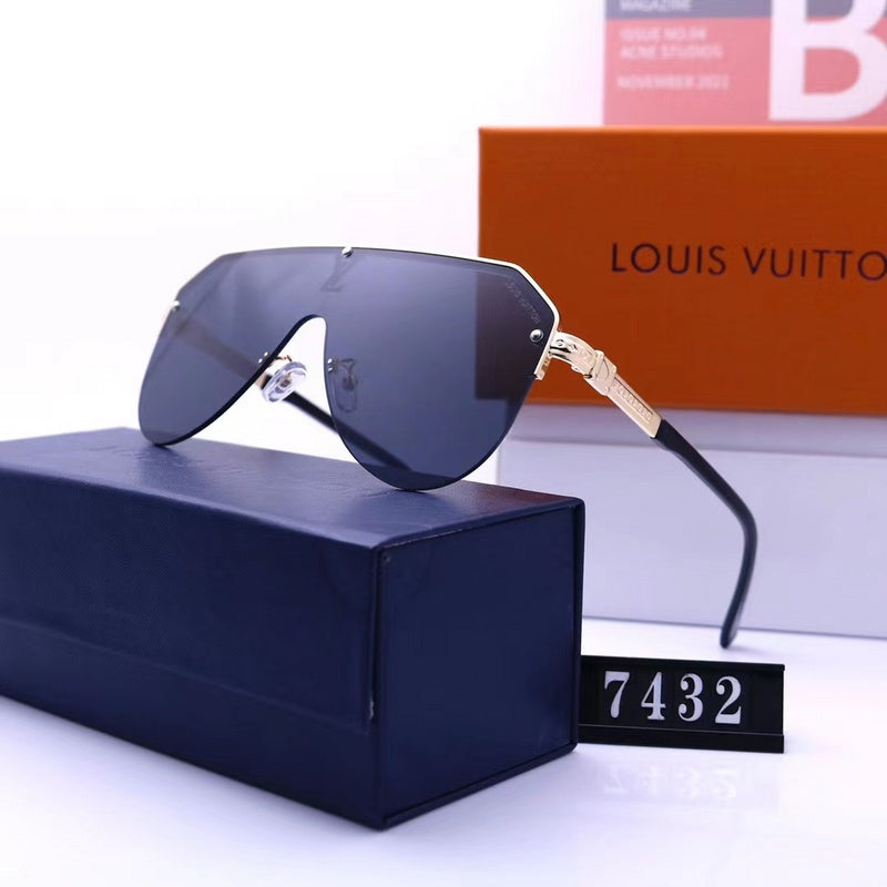 7432 Sunglasses with box