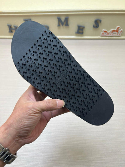 YHS1 Slippers Men shoes 38-46 With box