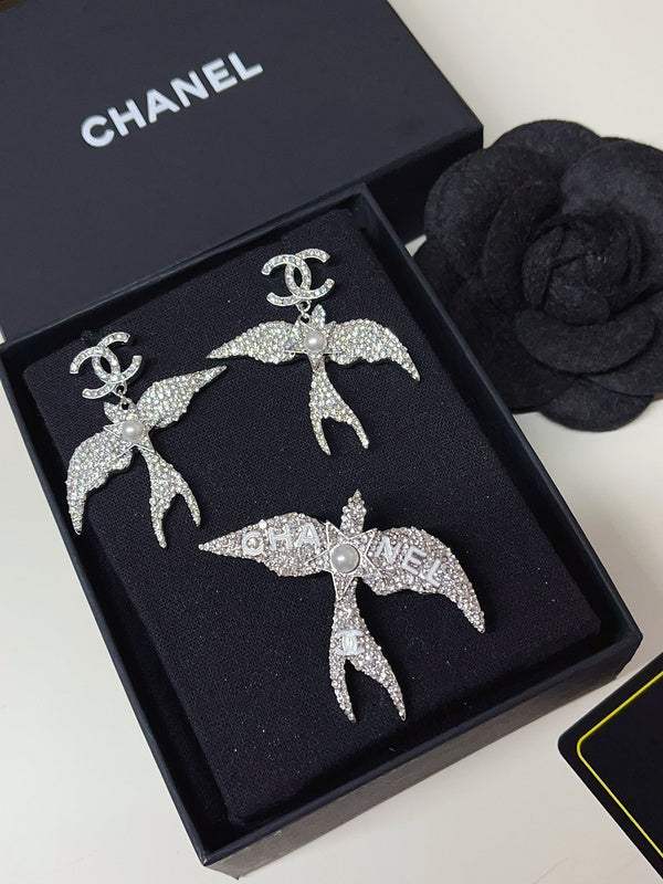 A1148   Women's Flying Bird Earrings Jewelry