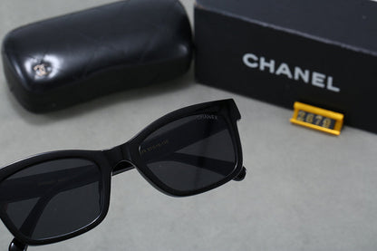 2679  Sunglasses with box