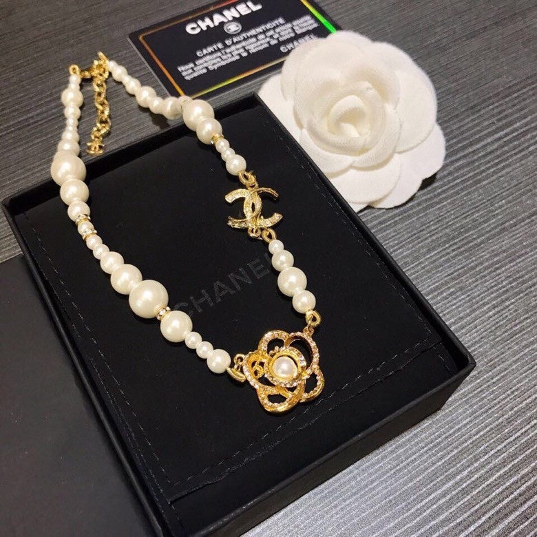 CHN79  Flower inlaid pearl necklace, sweet and fresh style  Jewelry