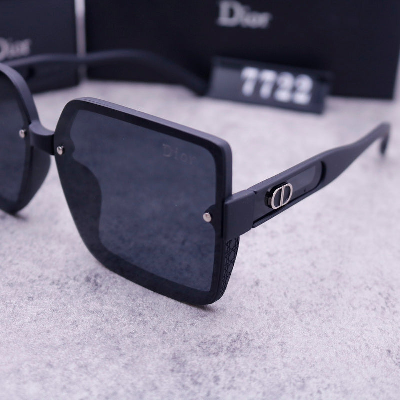 7722 Sunglasses with box