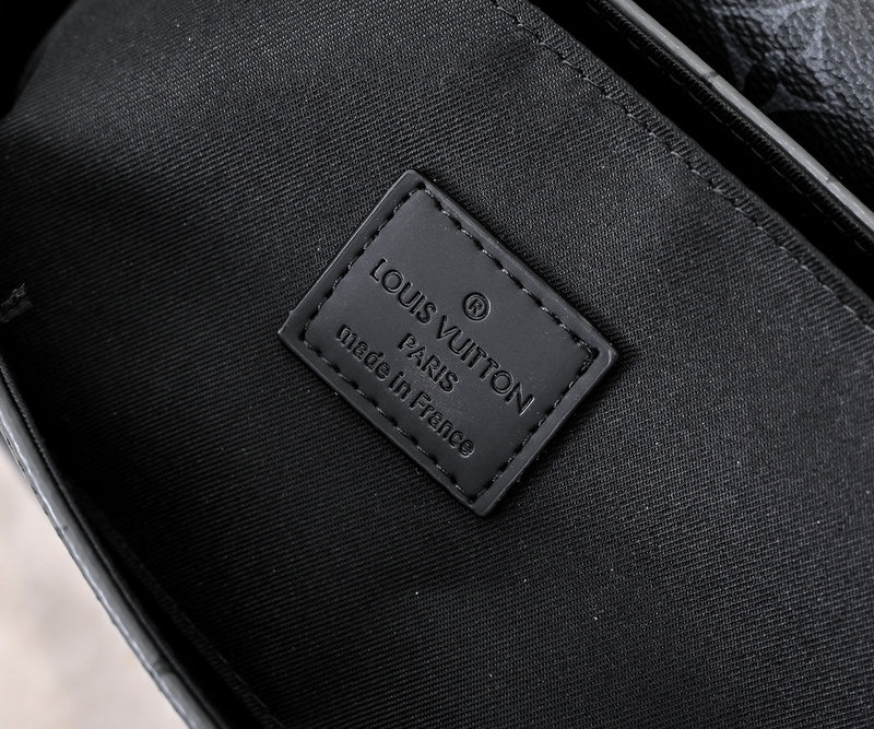 LLP016 Leather bag 26.6-17-11CM   for women and men Bags