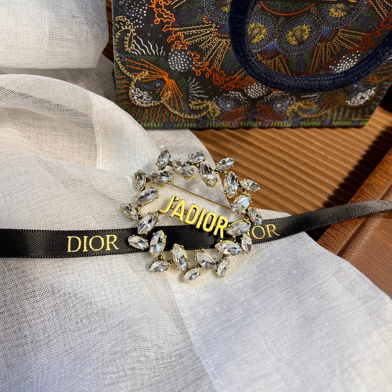 DD080 women brooch gold-plated jewelry