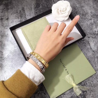 VAB7 Fashionable high quality four leaf flower bracelet gold plated   Jewelry