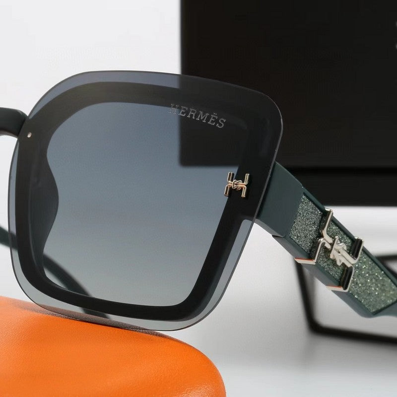 9704   sunglasses with box