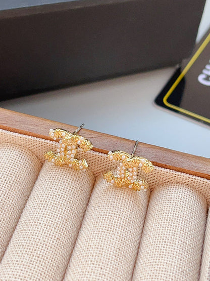 A324   Women's new fashion stud earrings jewelry