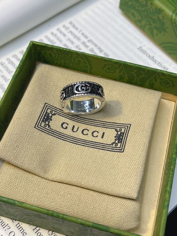 J144   Men's and women's vintage ring jewelry