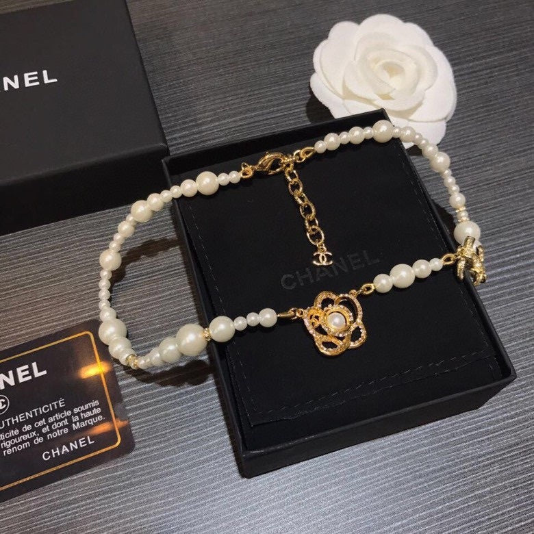 CHN79  Flower inlaid pearl necklace, sweet and fresh style  Jewelry