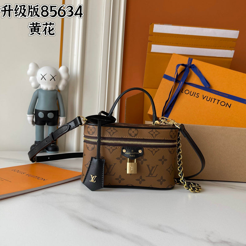 LLP221 Shoulder Bag 19-11-6.5CM Bags