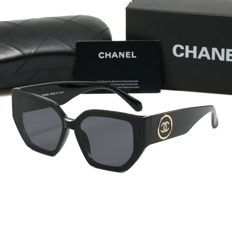 95073  Sunglasses with box