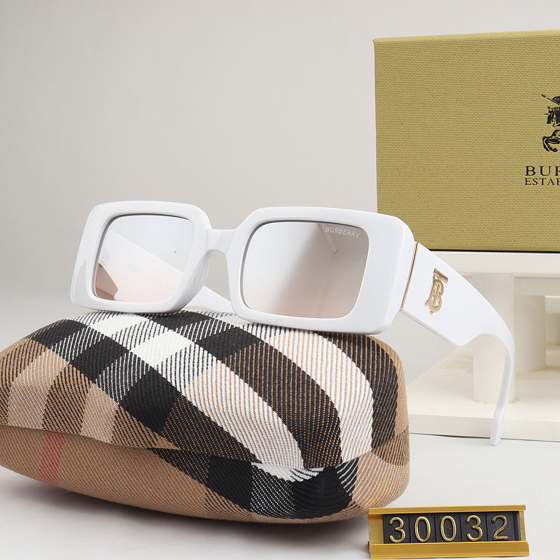 30032  Sunglasses with box